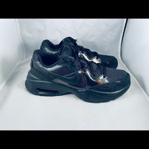 Nike Women’s Air Max Fusion Sneakers Size 7